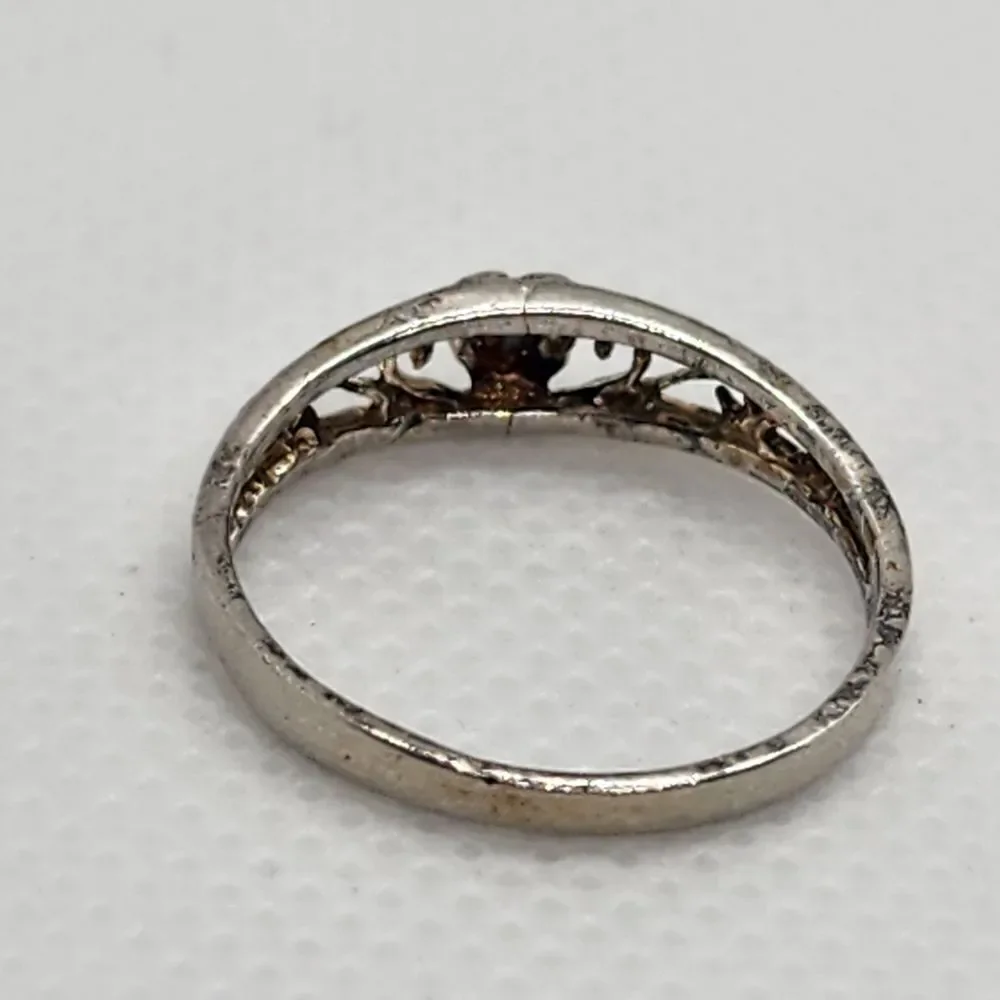 Sterling Silver Heart & Cutout Design Ring (5.5)